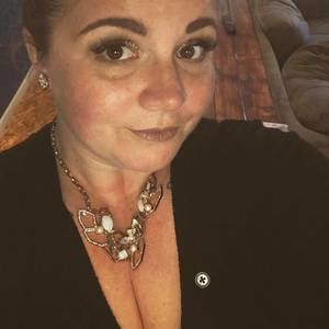 Meet your Posher, Desiree